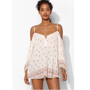 Ecote Cold Shoulder Peasant Blouse